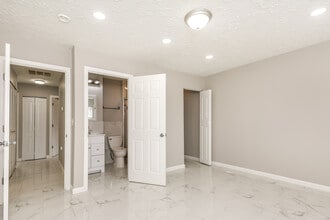 1542 Beatrice Dr in Dayton, OH - Building Photo - Building Photo