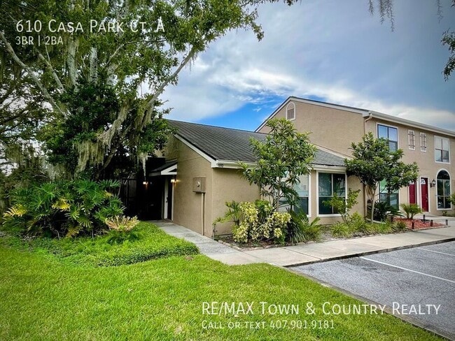 property at 610 Casa Park N Ct