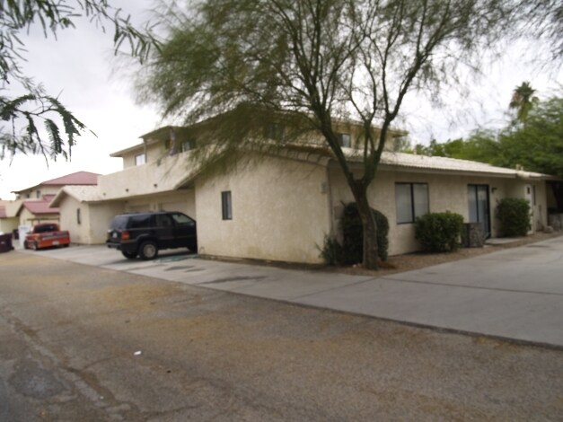 28710 Landau Blvd in Cathedral City, CA - Building Photo