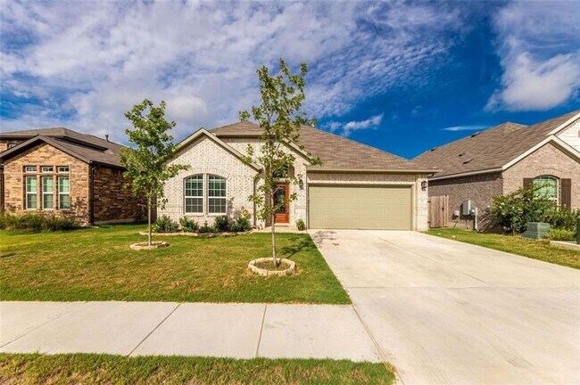 282 Cherrystone Loop in Mustang Ridge, TX - Building Photo - Building Photo