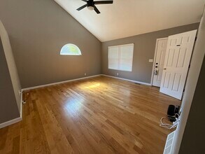 7410 Sterling Springs Way in Burlington, KY - Building Photo - Building Photo