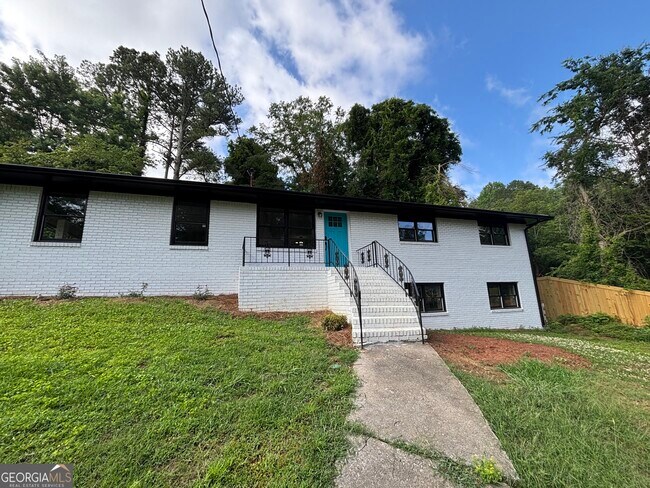 property at 3340 Brenda Ln