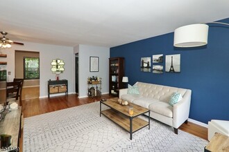 37 Sandra Cir in Westfield, NJ - Building Photo - Building Photo