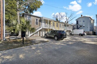 702 Tattnall St in Savannah, GA - Building Photo - Building Photo