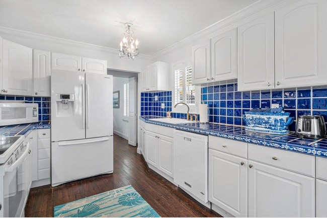 property at 228 SE 7th Ave