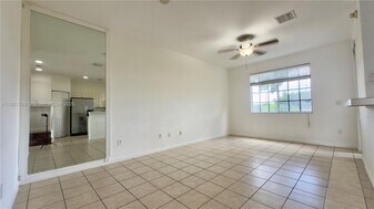 1109 Lucaya Dr in Riviera Beach, FL - Building Photo