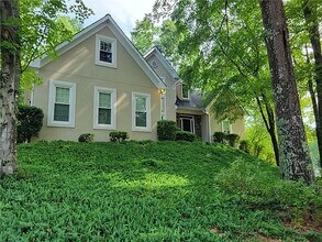 12050 Wildwood Springs Dr, Unit Basement Apt in Roswell, GA - Building Photo - Building Photo