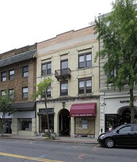 Building Photo - 80-82 E Ridgewood Ave Apartamentos in Ridgewood, New Jersey