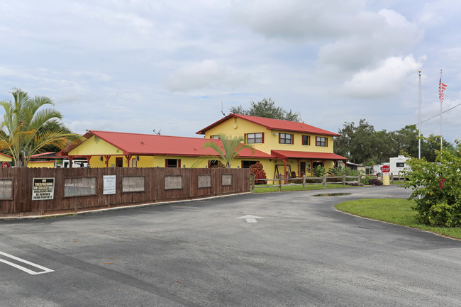 Camp N' Aire in Lake Wales, FL - Building Photo - Building Photo