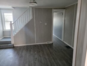 437 Morgan Ave in Pottsville, PA - Foto de edificio - Building Photo