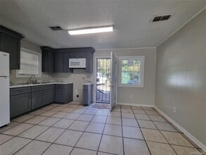 2039 Winona Ave in Montgomery, AL - Building Photo - Building Photo