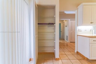 5289 Fairway Woods Dr in Delray Beach, FL - Building Photo - Building Photo