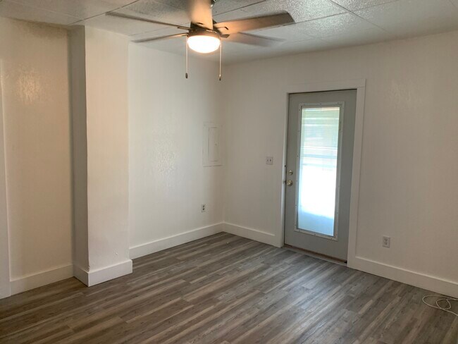 120 W Burr Oak in Athens, MI - Building Photo - Building Photo