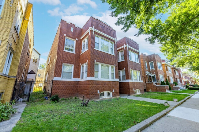 6605 S Rockwell St in Chicago, IL - Building Photo - Building Photo