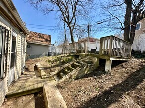 386 Centre St, Unit 1 in Boston, MA - Building Photo - Building Photo