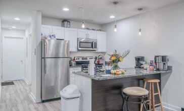 1725 W Montgomery Ave in Philadelphia, PA - Building Photo - Building Photo