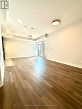 2525 Bathurst St in Toronto, ON - Building Photo - Building Photo