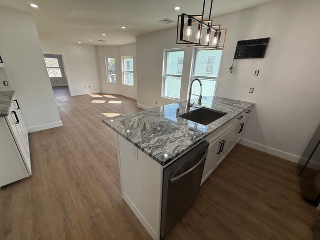 94-96-96 Francis St in Everett, MA - Building Photo - Building Photo