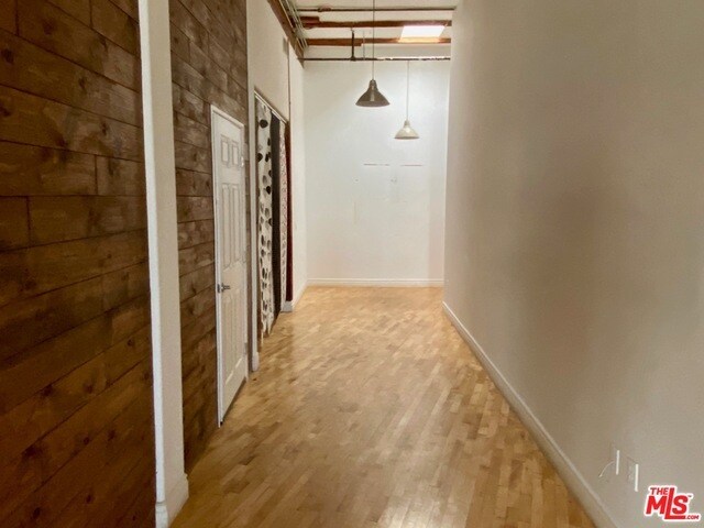 726 S Santa Fe Ave in Los Angeles, CA - Foto de edificio - Building Photo