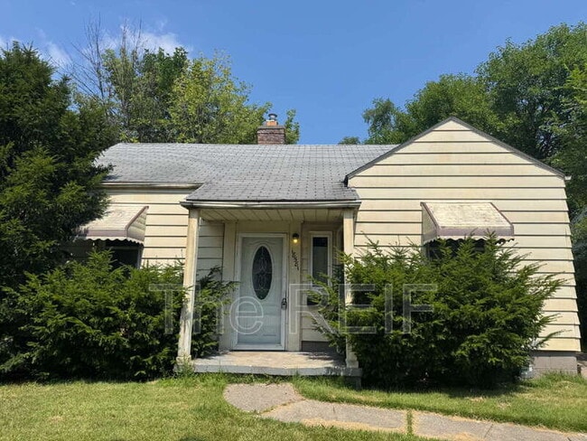 property at 18581 Kenosha St