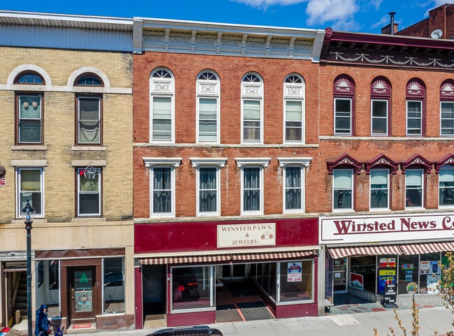 424 Main St in Winsted, CT - Building Photo - Building Photo