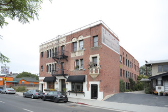 562-564 N Larchmont Blvd in Los Angeles, CA - Building Photo - Primary Photo