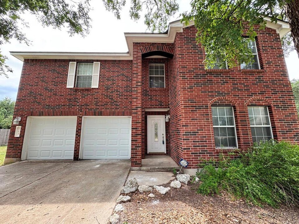 103 Grant Ct in Leander, TX - Building Photo