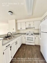 4717 36th Ave S in Seattle, WA - Building Photo - Building Photo