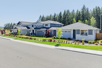 The Pines at Sunrise in South Hill, WA - Foto de edificio - Building Photo