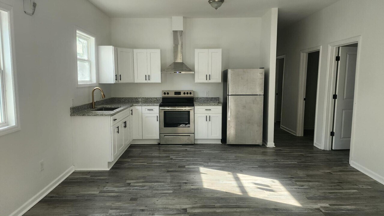 72 Tigner St in Newnan, GA - Building Photo