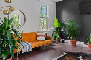 241 W Water St in Chillicothe, OH - Building Photo