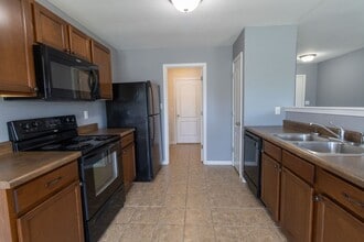 610 Bear Valley Ct in Columbia, MO - Building Photo - Building Photo