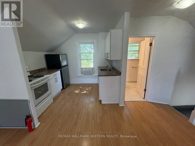 581 Paterson St in Peterborough, ON - Building Photo - Building Photo