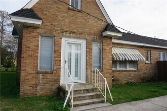 177 W 5th St in La Place, LA - Foto de edificio - Building Photo