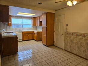 3712 Kelso Way in Modesto, CA - Building Photo - Building Photo