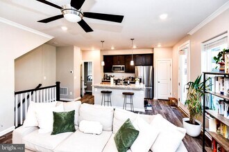 5692 Stephanie Tessa Way in Alexandria, VA - Building Photo - Building Photo