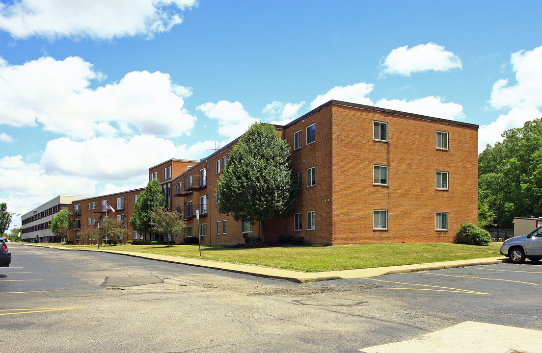 Marcella Arms in Richmond Heights, OH - Foto de edificio