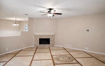 7022 Lanyon Dr in Dallas, TX - Building Photo - Building Photo