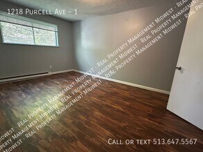 1218 Purcell Ave in Cincinnati, OH - Building Photo - Building Photo