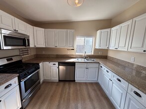 215 S Avenue 58 in Los Angeles, CA - Building Photo - Building Photo