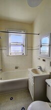 1923 W Belle Plaine Ave in Chicago, IL - Building Photo - Building Photo