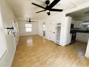 6617 E Ocean Blvd in Long Beach, CA - Building Photo - Building Photo