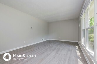 5830 Deerfield Trail in College Park, GA - Building Photo - Building Photo