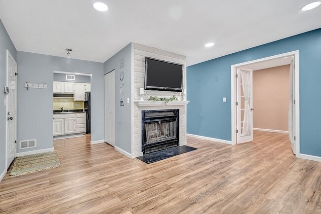 1303 Wellington Pl in Matawan, NJ - Building Photo - Building Photo