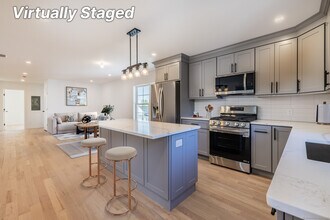 330 Pleasantview Ave in Bridgeport, CT - Building Photo - Building Photo