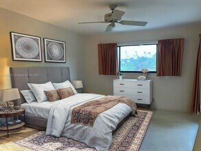 12524 Shoreline Dr, Unit 104 in Wellington, FL - Foto de edificio - Building Photo