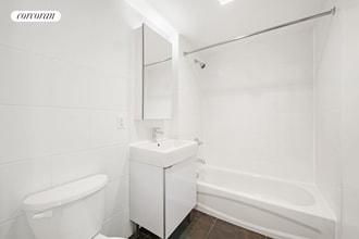41-29 24th St in Queens, NY - Building Photo - Building Photo