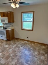 610 8th Ave in Camanche, IA - Building Photo - Building Photo