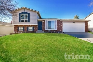 18160 E Asbury Dr in Aurora, CO - Building Photo