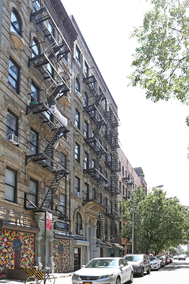 42-44 Rivington St in New York, NY - Building Photo - Building Photo